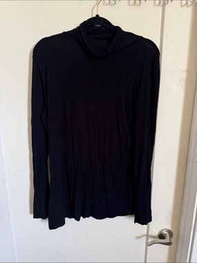 Janina Women's Black Long-Sleeve Turtleneck Top L